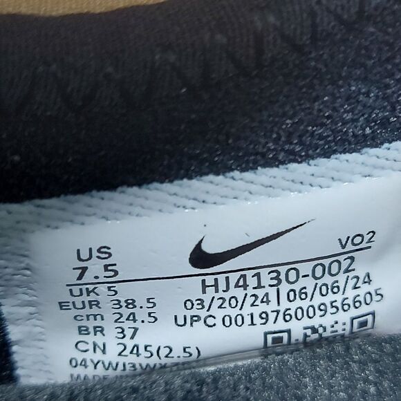 Nike Air Max Sunder SE Black Metallic Gold HJ4130-002 Women's Size 7.5 - Picture 7 of 7